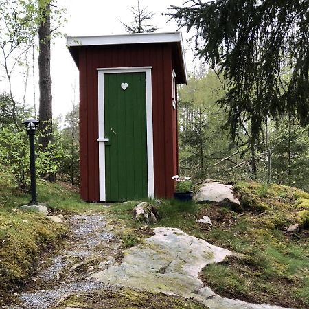 Stuga Utanfoer Fjaellbacka Kültér fotó